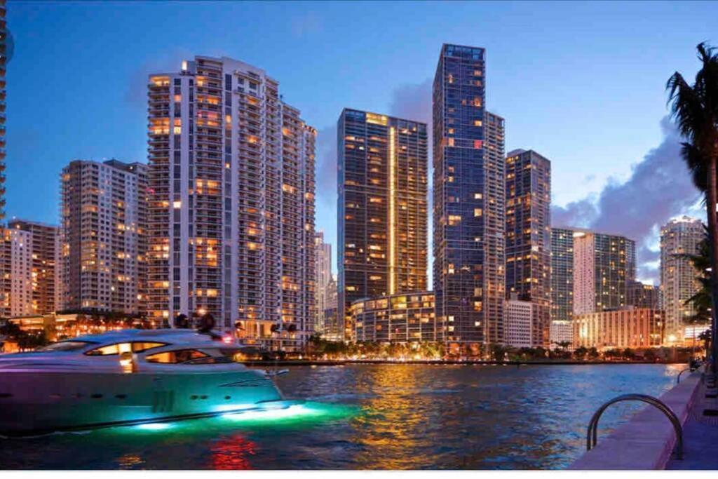 Your House In Miami Bagian luar foto